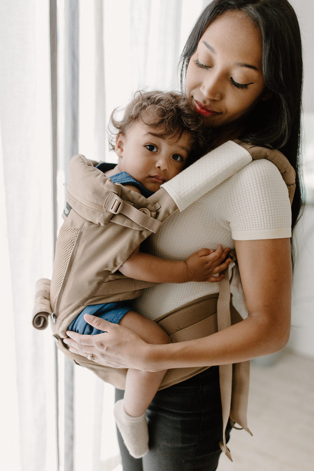 Huggs® Baby Hip Carrier With Patented Hipbelt
