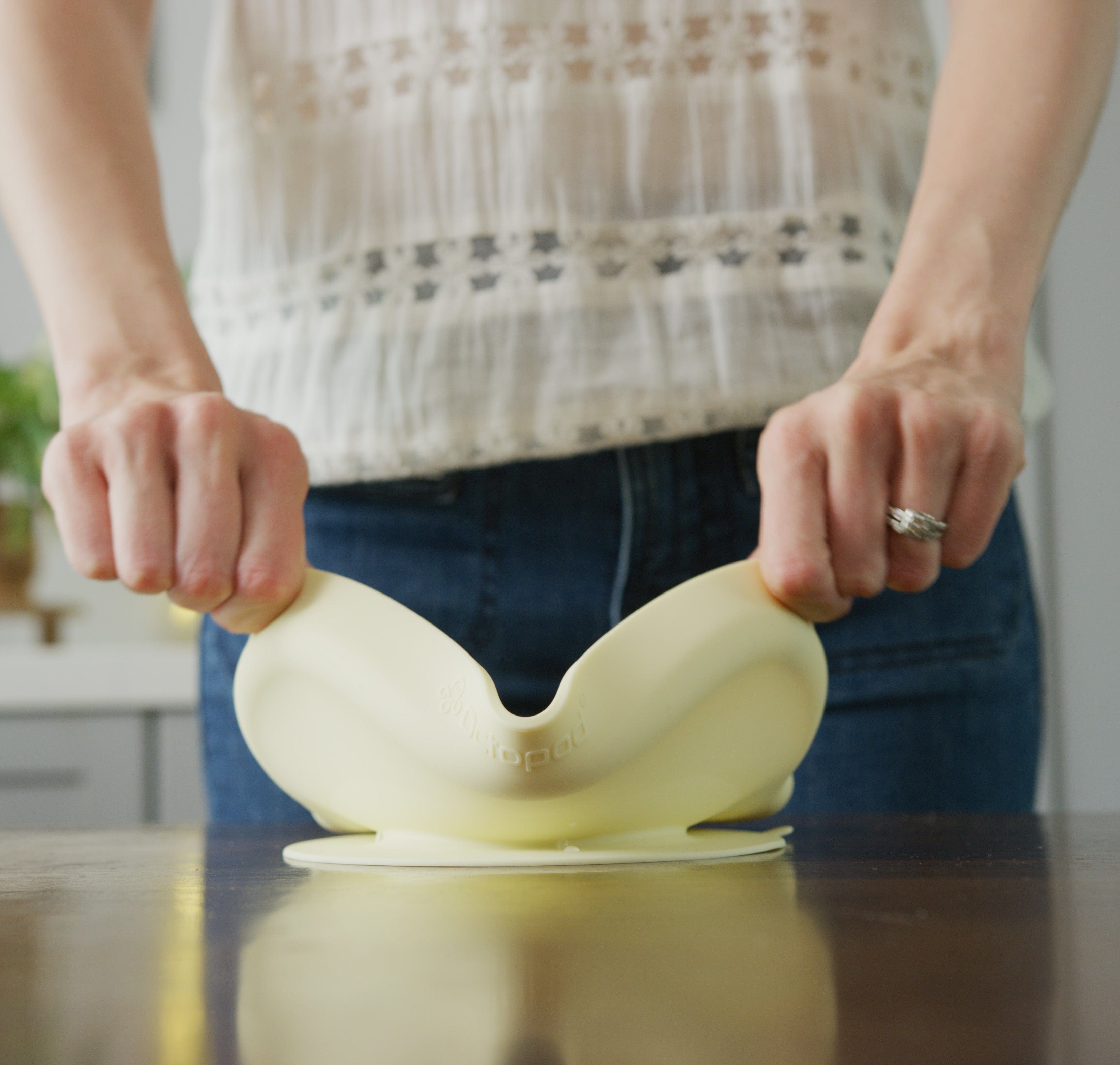 Silicone Plates | Octopod® Frog-Shaped Plates | Abiie®